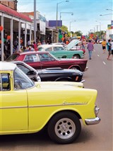 Chrome And Clutter Retro Festival