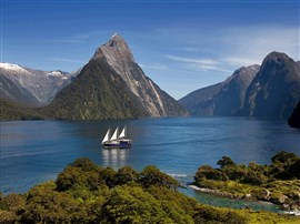 New Zealand Rail, Cruise and Coach Holiday