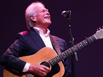 Celebrating the Seekers at Twin Towns